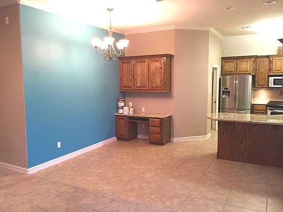 4th image of 1011 Cardinal Dr