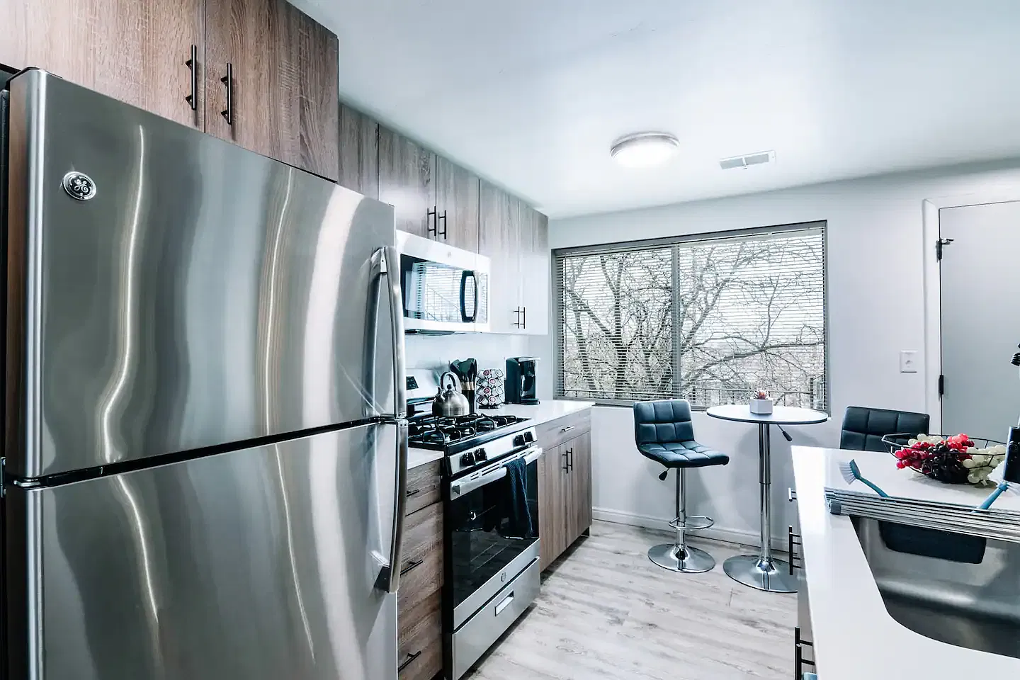 570 N 200 W — Photo 2
