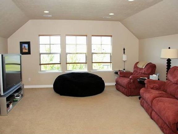 Upstairs Family Room