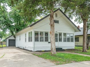 2327 Capitol Ave, Des Moines, IA 50317