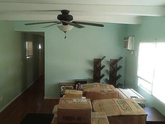 4th image of 9 Kingsport Ave