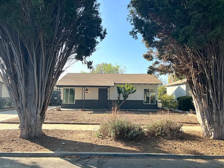 4616 Edgewood Pl — Photo 2