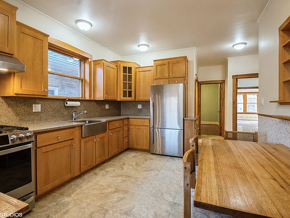 5th image of 5053 N Kostner Ave