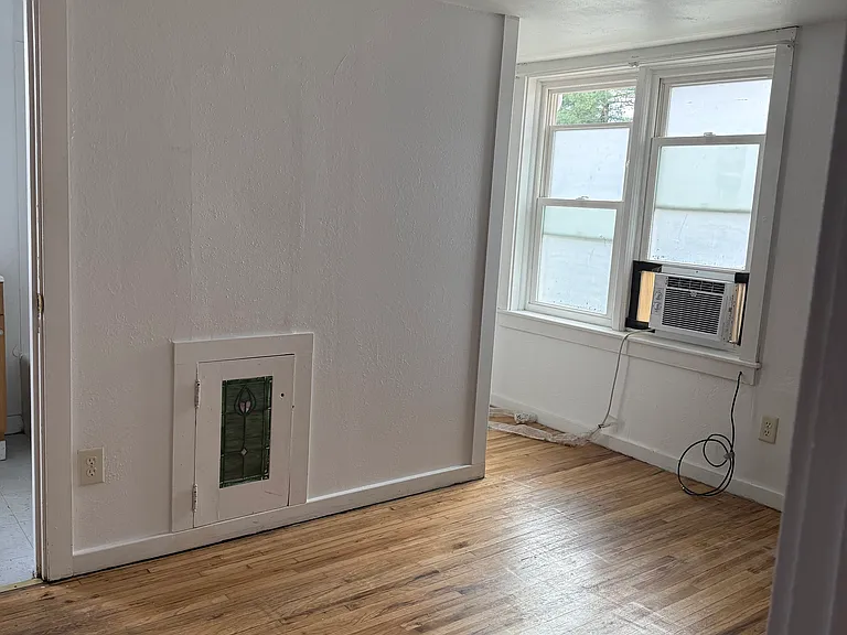 1705 Liggett Ave — Photo 11