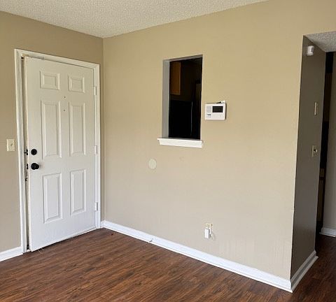 4th image of 511 Mystic Dr APT A