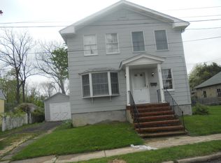 14 White St, Eatontown, NJ 07724