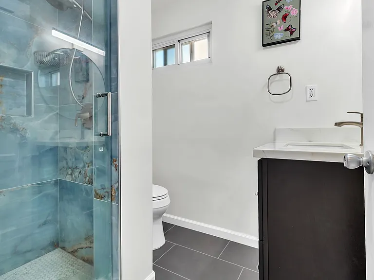 6415 W 87th St — Photo 22