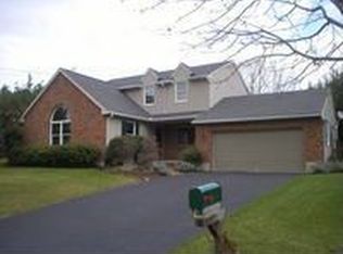 4943 Waterfall Dr, Macungie, PA 18062