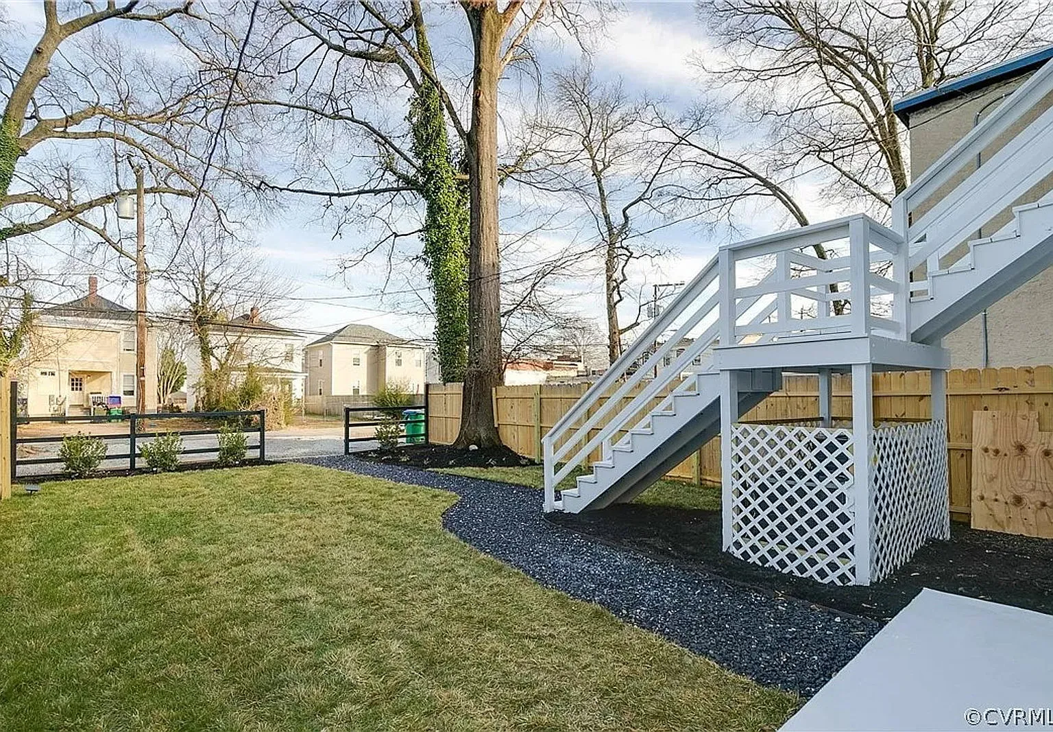 2 bed, 1.0 bath, 1056 sqft, $1,850 — Photo 4