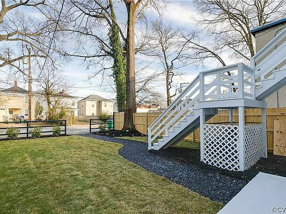4th image of 3011 Hanes Ave #1