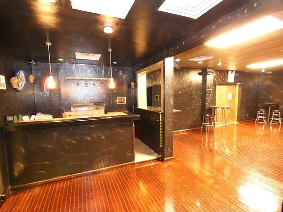 5th image of 386 Park Ave