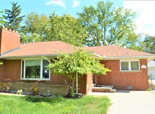 341 Kinmore Ct, Dearborn Heights, MI 48125