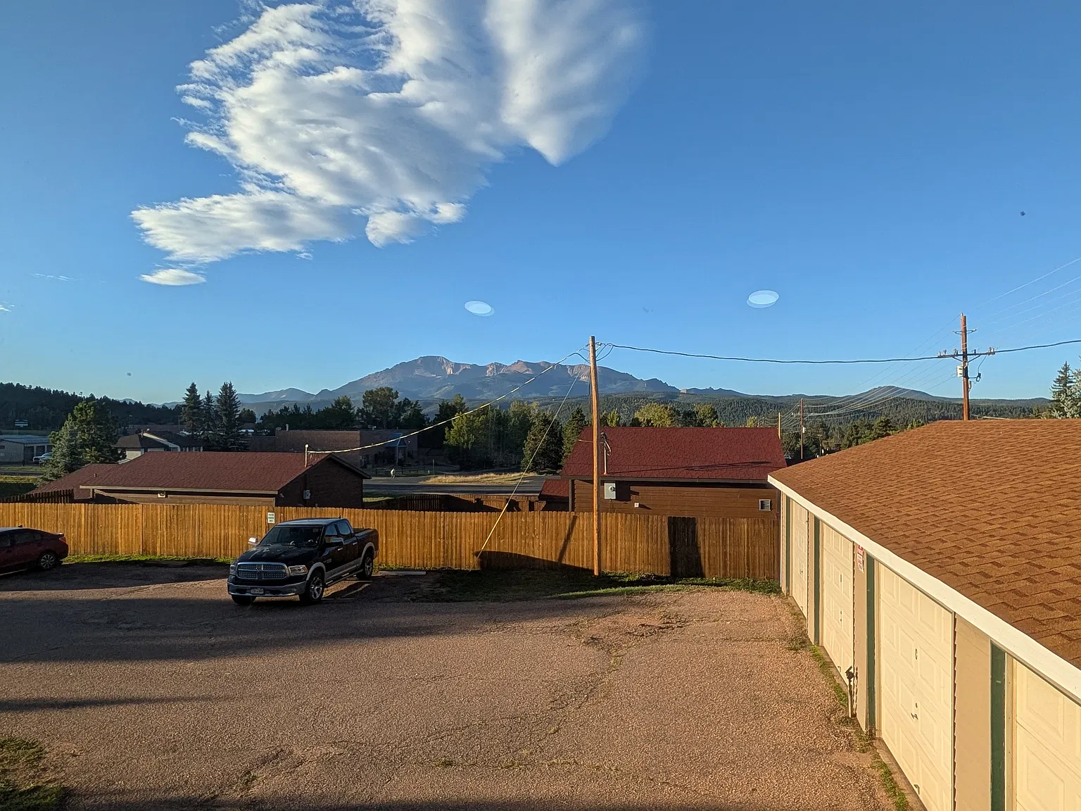 2 bed, 1025 sqft, $1,800 — Photo 2