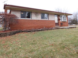 33557 Regal Dr, Fraser, MI 48026