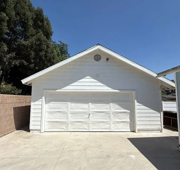 2130 Mountain Ave — Photo 45