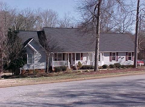 1st image of 166 Woodcreek Dr