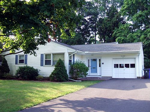 1st image of 15 W Maxwell Dr