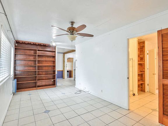5th image of 47 1&2 Carlton Ave
