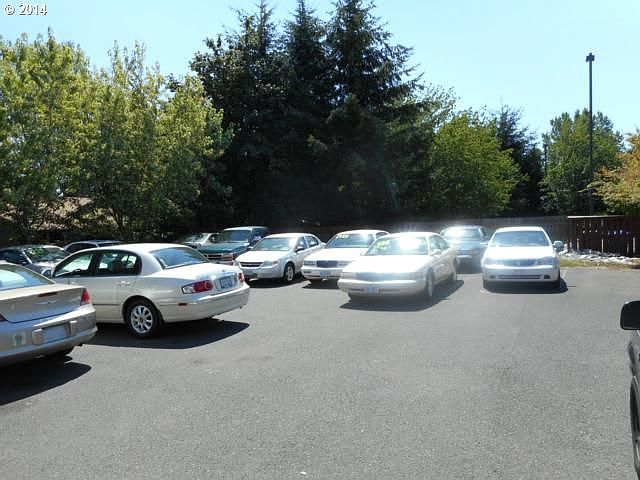 2nd image of 16306 NE Glisan St