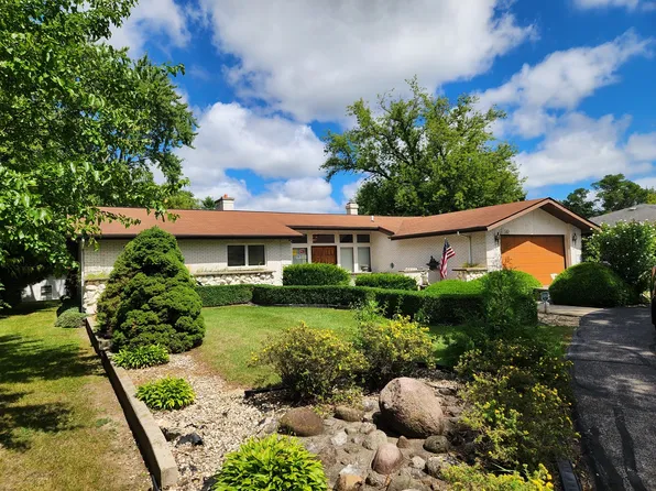 11382 W Leland Ave, Beach Park, IL 60099
