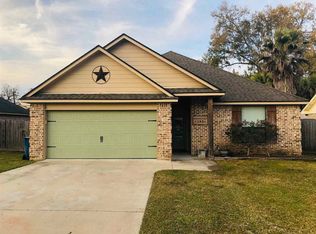 180 W Barfield St, Sour Lake, TX 77659