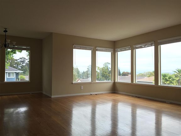 4th image of 1891 Parkview Dr
