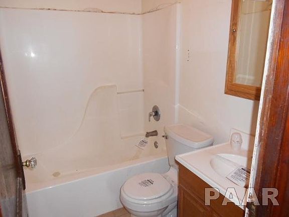 5th image of 1401 E Samuel Ave