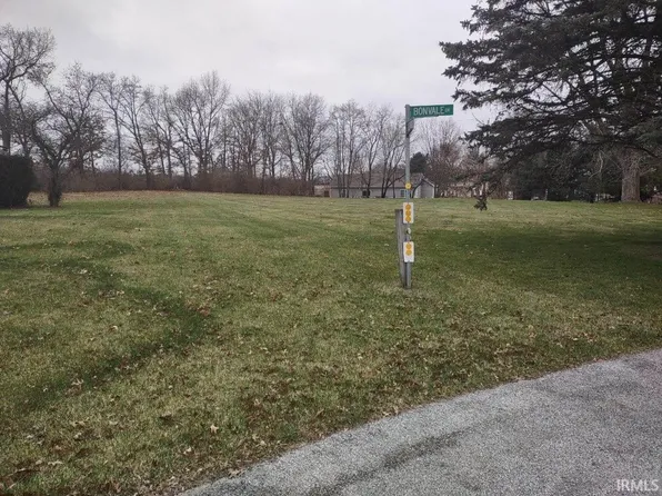 53457 Bonvale Dr, South Bend, IN 46635