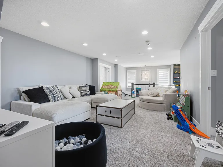 1305 Hainstock Way SW — Photo 30