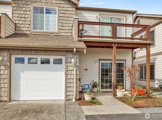 827 Judson St APT 101, Lynden, WA 98264