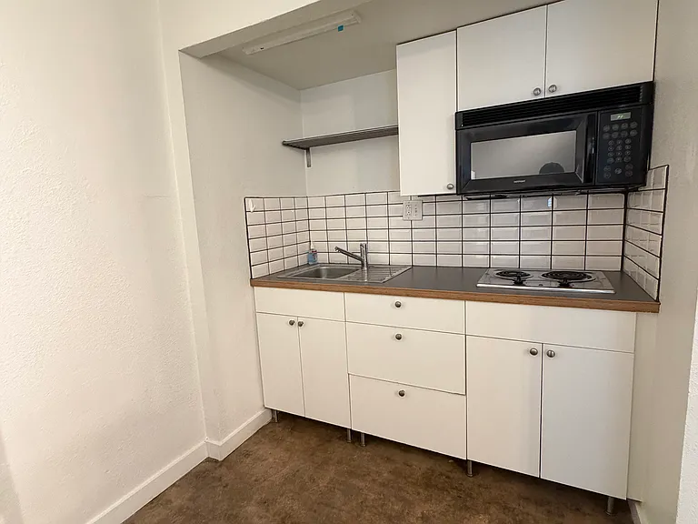 1624 N Blackwelder Ave #J — Photo 5