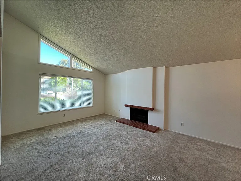 11735 La Tierra Ct — Photo 3