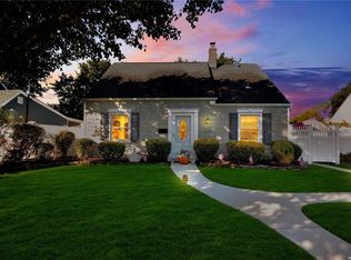 34 Vista Ln, Levittown, NY 11756