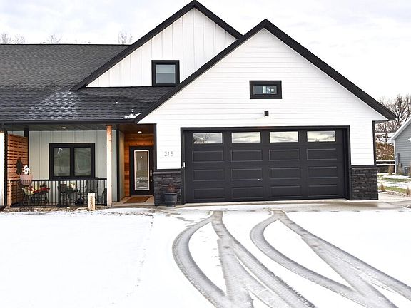 2nd image of 215 Port Charlotte Ave