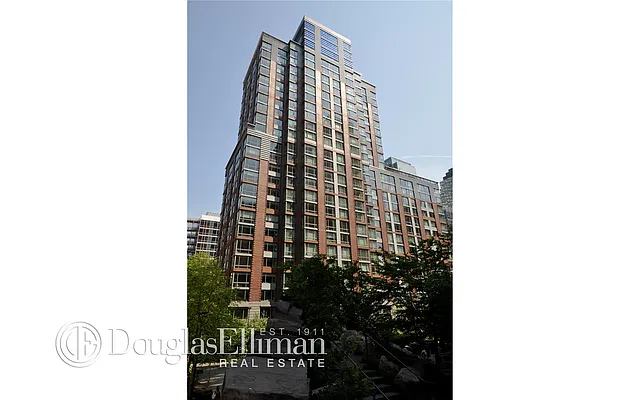 Rented by Douglas Elliman | media 8