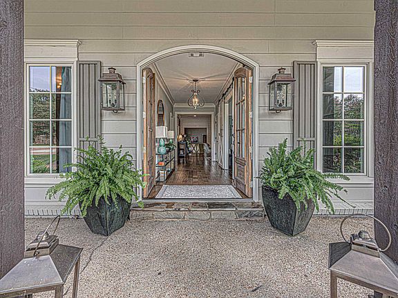 3rd image of 2254 Dogwood Oaks Dr