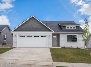 6223 W Bowmore Ln, Rathdrum, ID 83858