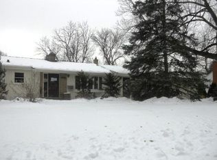 5901 Westbrook Rd, Golden Valley, MN 55422