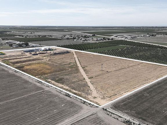 4th image of 2300 E County Rd #16