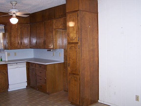 5th image of 3420 Chatterton Dr