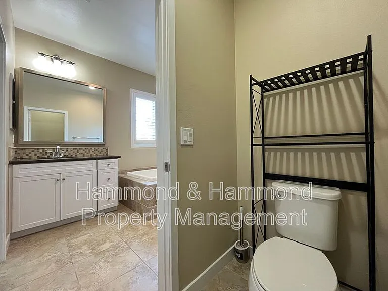 11395 Beechnut St — Photo 41