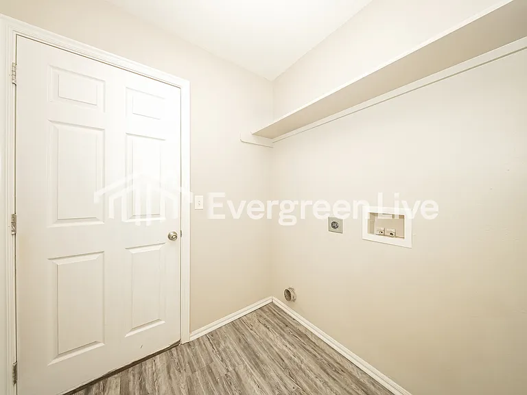 1850 Bliss Cir — Photo 9
