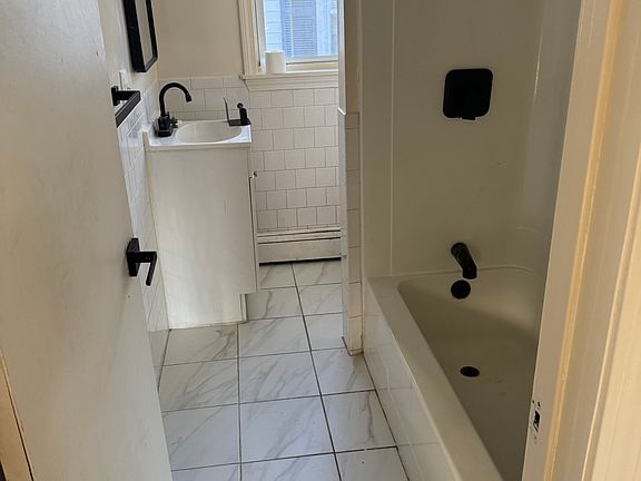 2nd image of 18 Wyatt St Floor 2