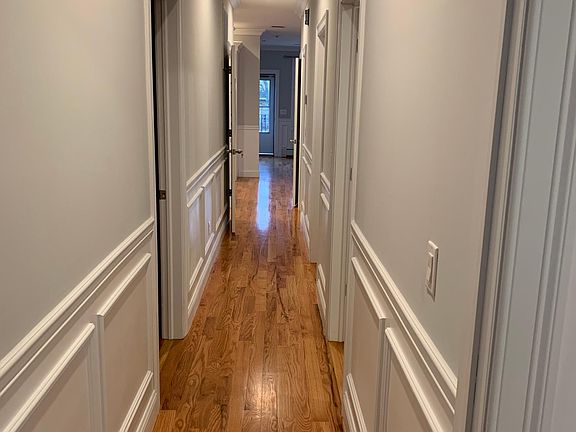 4th image of 336 Seguine Ave #1