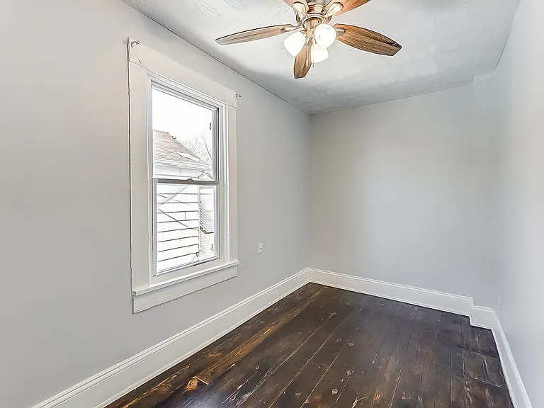 2826 E 2nd St — Photo 21