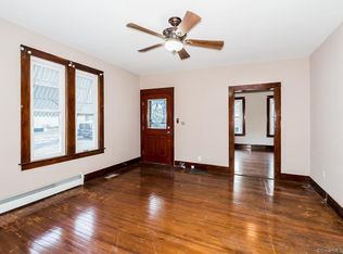 65 Maple St, Seymour, CT 06483