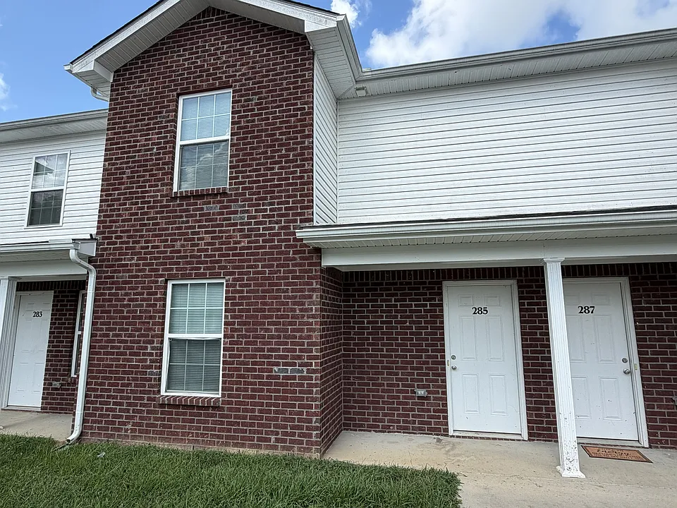 285 Pineview Dr #1