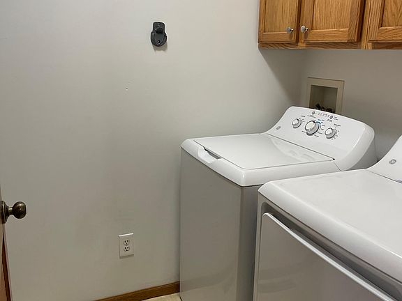 5th image of 762 Hampton Ct #2