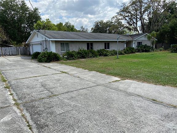 3rd image of 13923 Lake Magdalene Blvd