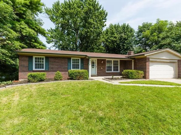 2316 Headland Dr, Saint Charles, MO 63301